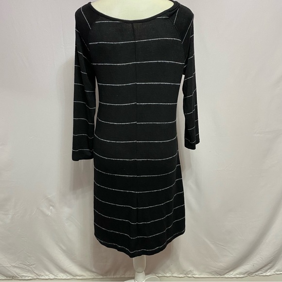 SO Perfectly Soft Black & White Henley Sweater Knee Length Dress Size M #1359 - Picture 4 of 9